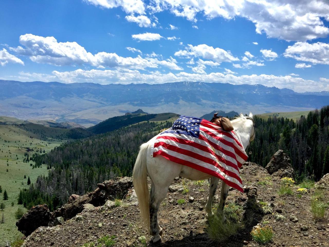 Готель Bill Cody Ranch Екстер'єр фото