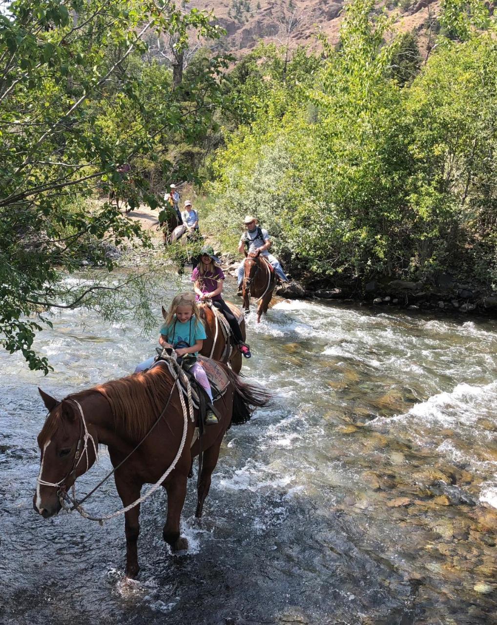 Готель Bill Cody Ranch Екстер'єр фото