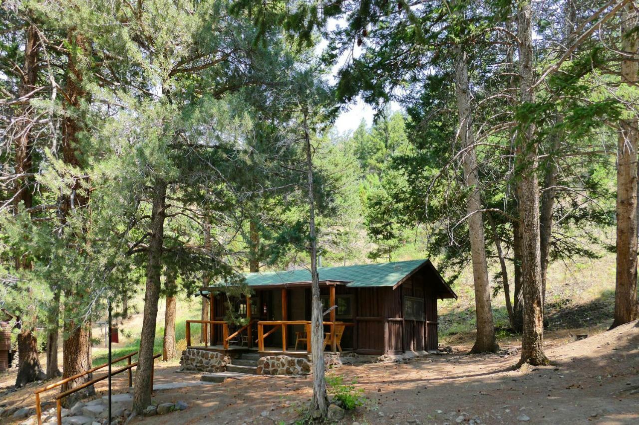 Готель Bill Cody Ranch Екстер'єр фото
